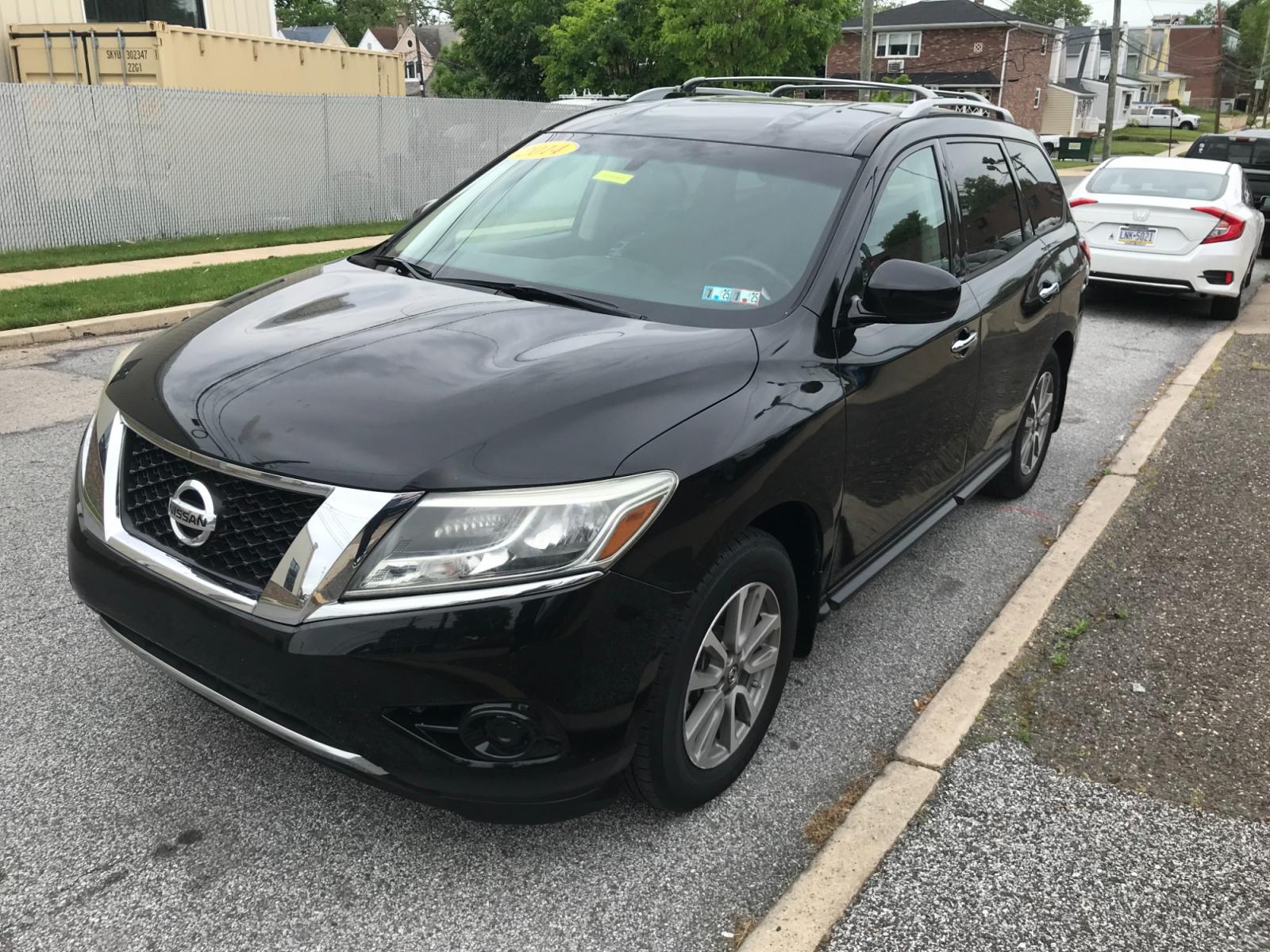 2014 Black /Black Nissan Pathfinder S (5N1AR2MM1EC) with an 3.5 V6 engine, Automatic transmission, located at 577 Chester Pike, Prospect Park, PA, 19076, (610) 237-1015, 39.886154, -75.302338 - Photo #3